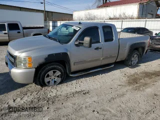 2007 Chevrolet Silverado 1500 LTZ with VIN 2GCEC19J971591295, listed as a Copart auction lot 43725545 with 180,778 mi miles and Salvage Title. Bid and sale history available at carsss.com. Image 1.