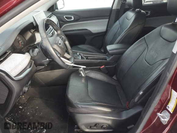 2022 Jeep Compass Latitude Lux with VIN 3C4NJDFB2NT221516, listed as a Copart auction lot 45726005 with 16,953 mi miles and Salvage title. Bid and sale history available at DreamBid. Image 7.