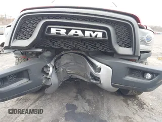 2016 Ram 1500 Rebel z VIN 1C6RR7YT3GS307866, wystawiony jako IAAI lot #42008912 z przebiegiem 65 556 mil mil oraz . Historia ofert i sprzedaży dostępna na DreamBid. Obrazek 6.