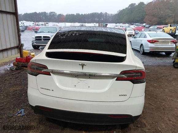 2018 Tesla Model X 75D with VIN 5YJXCBE24JF138297, listed as a IAAI auction lot 41058224 with NaN miles. Bid and sale history available at carsss.com. Image 16.