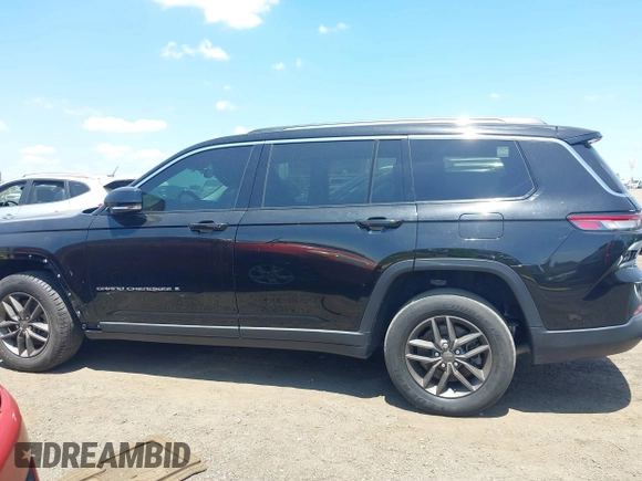 2022 Jeep Grand Cherokee Limited with VIN 1C4RJKBGXN8541947, listed as a IAAI auction lot 42553134 with 1,930 mi miles and . Bid and sale history available at DreamBid. Image 13.