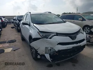 2018 Toyota RAV4 XLE z VIN 2T3WFREV2JW501356, wystawiony jako IAAI lot #42087027 z przebiegiem 32 117 mil mil oraz . Historia ofert i sprzedaży dostępna na DreamBid. Obrazek 1.