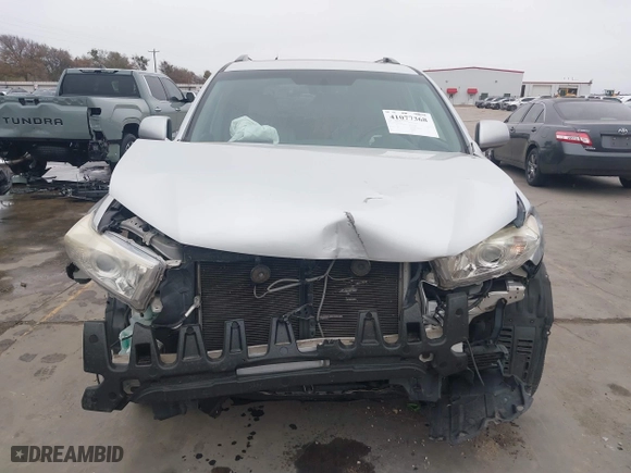 2013 Toyota Highlander Limited with VIN 5TDYK3EH0DS125189, listed as a IAAI auction lot 41077368 with 113,564 mi miles. Bid and sale history available at carsss.com. Image 13.