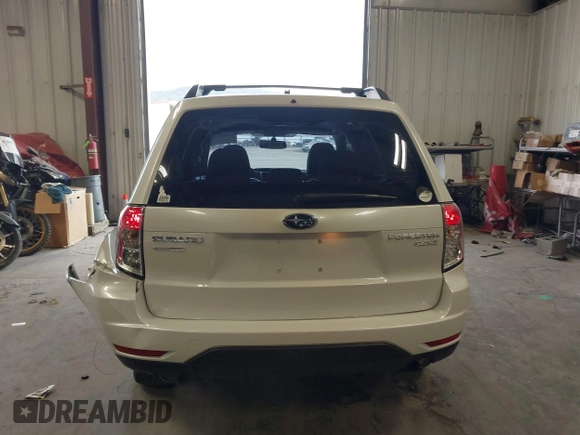 2012 Subaru Forester 2.5X with VIN JF2SHABC0CH461107, listed as a IAAI auction lot 42000513 with 70,598 mi miles. Bid and sale history available at carsss.com. Image 16.