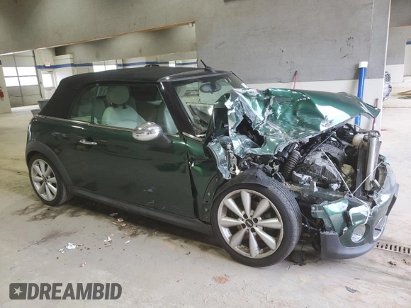2011 MINI Convertible с VIN WMWZN3C5XBTZ89537, выставлен на аукционе Copart как лот 44161315 с пробегом Не указан миль и Чистый • Clean title. История ставок и продаж доступна на DreamBid. Изображение 4.