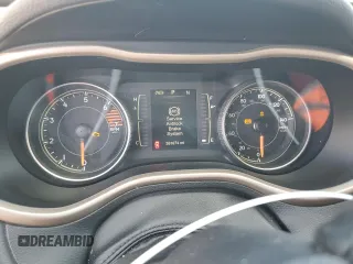 2016 Jeep Cherokee Latitude z VIN 1C4PJLCB6GW113825, wystawiony jako Copart lot #53894565 z przebiegiem 261 674 mil mil oraz Szkoda całkowita • Salvage title. Historia ofert i sprzedaży dostępna na DreamBid. Obrazek 9.