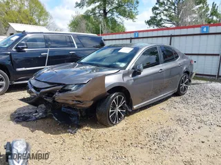 2018 Toyota Camry LE with VIN 4T1B11HK2JU578575, listed as a IAAI auction lot 41850389 with 213,235 mi miles. Bid and sale history available at carsss.com. Image 2.