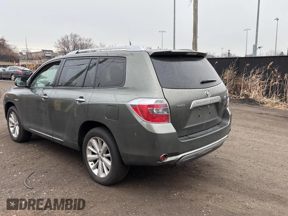 2008 Toyota Highlander Hybrid with VIN JTEEW41A282023827, listed as a Copart auction lot 47398445 with 212,280 mi miles and Clean Title. Bid and sale history available at carsss.com. Image 3.