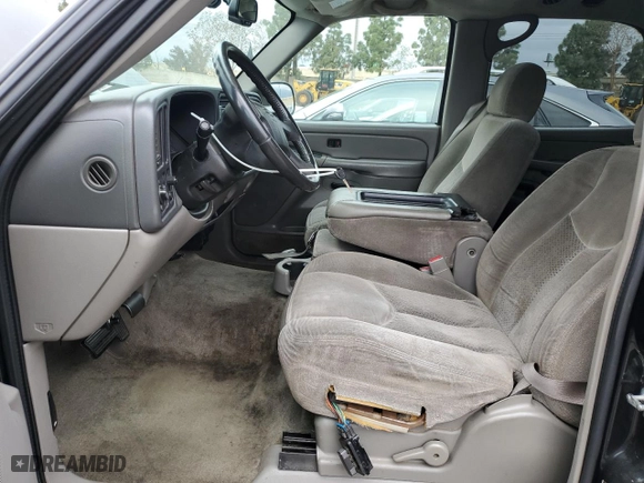 2004 Chevrolet Tahoe LS with VIN 1GNEC13T54R305561, listed as a Copart auction lot 49287825 with 271,576 mi miles and Salvage Title. Bid and sale history available at carsss.com. Image 7.