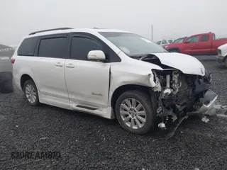 2016 Toyota Sienna XLE with VIN 5TDYK3DC6GS706142, listed as a IAAI auction lot 41037224 with 162,364 mi miles. Bid and sale history available at carsss.com. Image 1.