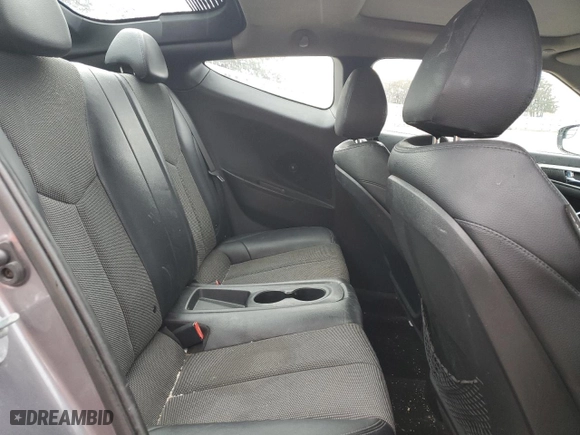 2015 Hyundai Veloster with VIN KMHTC6AD2FU235151, listed as a Copart auction lot 43692675 with 105,798 mi miles and Clean Title. Bid and sale history available at carsss.com. Image 10.