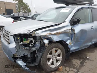 2008 Toyota Highlander z VIN JTEES41AX82065089, wystawiony jako IAAI lot #41156447 z przebiegiem 258 864 mil mil oraz . Historia ofert i sprzedaży dostępna na DreamBid. Obrazek 6.