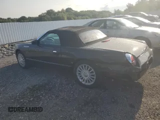 2005 Ford Thunderbird Deluxe z VIN 1FAHP60A45Y103477, wystawiony jako Copart lot #71405074 z przebiegiem 84 866 mil mil oraz Czysty tytuł • Clean title. Historia ofert i sprzedaży dostępna na DreamBid. Obrazek 2.