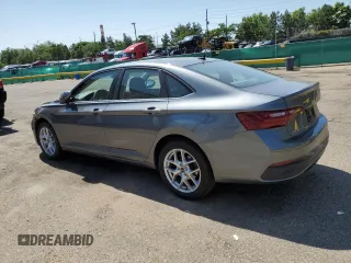 2022 Volkswagen Jetta SE with VIN 3VWEM7BU9NM013608, listed as a Copart auction lot 61476275 with 33,316 mi miles and Salvage title. Bid and sale history available at DreamBid. Image 2.