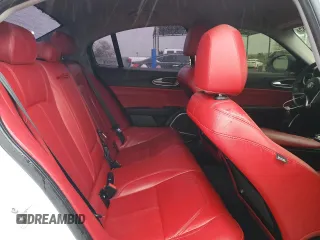 2019 Alfa Romeo Giulia z VIN ZARFAMAN4K7606393, wystawiony jako Copart lot #48740285 z przebiegiem 42 152 mil mil oraz Szkody całkowita. Historia ofert i sprzedaży dostępna na DreamBid. Obrazek 10.