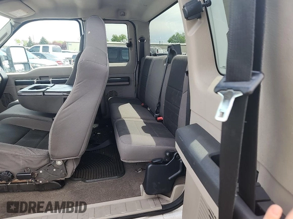 2009 Ford F-250 XL with VIN 1FTNX20529EA11705, listed as a IAAI auction lot 42793654 with 272,233 mi miles and . Bid and sale history available at DreamBid. Image 39.