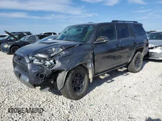 2019 Toyota 4Runner SR5 with VIN JTEBU5JR7K5697448, listed as a Copart auction lot 46839485 with 145,658 mi miles and Salvage title. Bid and sale history available at DreamBid. Image 1.