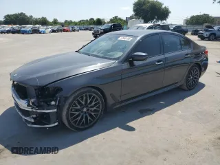 2018 BMW 5 Series 540i z VIN WBAJE5C56JWA92739, wystawiony jako Copart lot #57669195 z przebiegiem 51 681 mil mil oraz Szkoda całkowita • Salvage title. Historia ofert i sprzedaży dostępna na DreamBid. Obrazek 1.