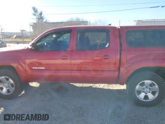 2014 Toyota Tacoma with VIN 5TFLU4EN5EX084179, listed as a IAAI auction lot 41398902 with 93,890 mi miles. Bid and sale history available at carsss.com. Image 14.