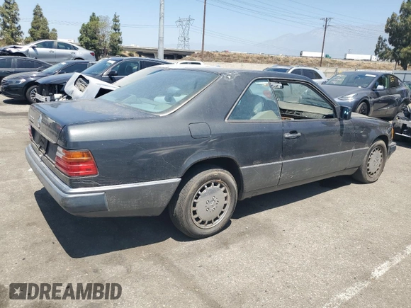 1990 Mercedes-Benz 300 CE с VIN WDBEA51D2LB091135, выставлен на аукционе Copart как лот 60143854 с пробегом 181 343 миль миль и Чистый • Clean title. История ставок и продаж доступна на DreamBid. Изображение 3.