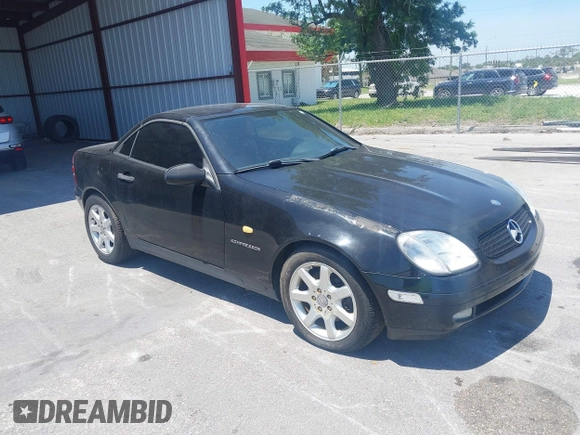 1998 Mercedes-Benz SLK 230/320 z VIN WDBKK47F1WF022419, wystawiony jako IAAI lot #42305098 z przebiegiem Nie podano mil oraz . Historia ofert i sprzedaży dostępna na DreamBid. Obrazek 1.