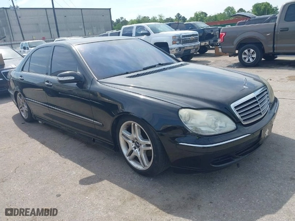 2006 Mercedes-Benz S-Class 5.0L with VIN WDBNG75J06A484636, listed as a IAAI auction lot 42058885 with 1 mi miles. Bid and sale history available at carsss.com. Image 1.
