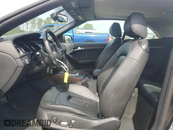 2015 Audi A5 Premium Plus z VIN WAUMFAFH9FN003510, wystawiony jako Copart lot #54419925 z przebiegiem 70 594 mil mil oraz Szkoda całkowita • Salvage title. Historia ofert i sprzedaży dostępna na DreamBid. Obrazek 7.
