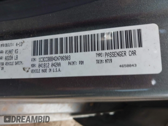 2013 Chrysler 200 Touring with VIN 1C3CCBBB4DN706903, listed as a IAAI auction lot 39901893 with 199,894 mi miles. Bid and sale history available at carsss.com. Image 9.