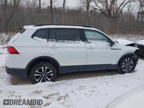 2022 Volkswagen Tiguan S with VIN 3VV0B7AX2NM125909, listed as a IAAI auction lot 41219381 with 40,886 mi miles. Bid and sale history available at carsss.com. Image 13.