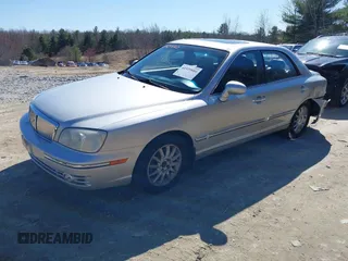 2005 Hyundai XG350 with VIN KMHFU45EX5A386126, listed as a IAAI auction lot 41929880 with 87,176 mi miles. Bid and sale history available at carsss.com. Image 2.