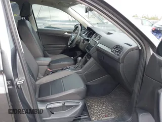2021 Volkswagen Tiguan SE with VIN 3VV2B7AX6MM054611, listed as a IAAI auction lot 41978323 with 23,029 mi miles and . Bid and sale history available at DreamBid. Image 5.