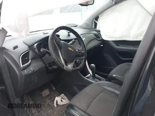 2019 Chevrolet Trax LT with VIN KL7CJPSB6KB873807, listed as a IAAI auction lot 41555685 with 120,844 mi miles. Bid and sale history available at carsss.com. Image 5.