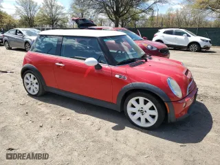 2004 MINI Cooper Hardtop S with VIN WMWRE334X4TD89209, listed as a Copart auction lot 53389895 with 238,668 mi miles and Clean Title. Bid and sale history available at carsss.com. Image 4.