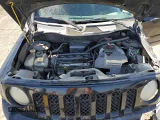2014 Jeep Patriot Altitude with VIN 1C4NJPBA2ED851122, listed as a Copart auction lot 52588795 with 160,258 mi miles and Salvage Title. Bid and sale history available at DreamBid. Image 13.