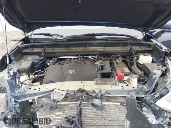 2022 Toyota Highlander XLE with VIN 5TDGZRBH6NS591080, listed as a IAAI auction lot 42271952 with 36,895 mi miles and . Bid and sale history available at DreamBid. Image 10.