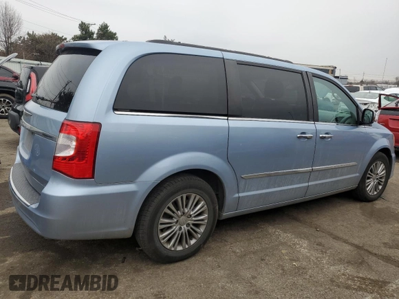 2013 Chrysler Town & Country Touring-L with VIN 2C4RC1CG8DR565461, listed as a Copart auction lot 47395965 with 132,177 mi miles and Salvage Title. Bid and sale history available at carsss.com. Image 3.
