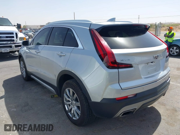 2021 Cadillac XT4 FWD Premium Luxury with VIN 1GYFZCR42MF005253, listed as a IAAI auction lot 40470700 with 70,571 mi miles and . Bid and sale history available at carsss.com. Image 3.