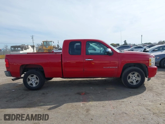 2007 Chevrolet Silverado 1500 LT w/2LT with VIN 2GCEC19J971669428, listed as a IAAI auction lot 41681937 with 243,059 mi miles. Bid and sale history available at carsss.com. Image 13.