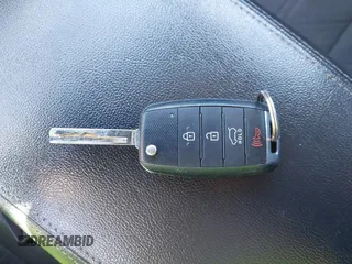 2017 Kia Sorento LX z VIN 5XYPGDA31HG278535, wystawiony jako IAAI lot #41578980 z przebiegiem 124 957 mil mil oraz . Historia ofert i sprzedaży dostępna na DreamBid. Obrazek 11.