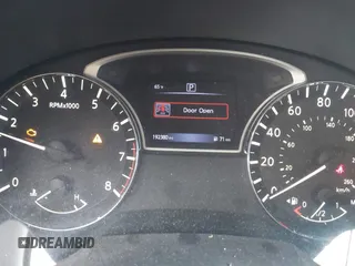 2016 Nissan Altima SR with VIN 1N4AL3AP9GC261277, listed as a IAAI auction lot 42101629 with 192,380 mi miles and . Bid and sale history available at carsss.com. Image 7.