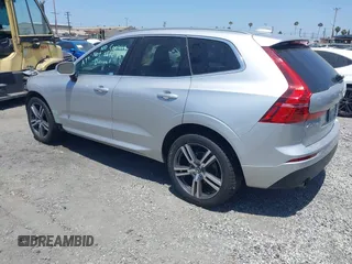 2020 Volvo XC60 Momentum z VIN YV4102DK8L1429104, wystawiony jako IAAI lot #42432652 z przebiegiem 35 429 mil mil oraz . Historia ofert i sprzedaży dostępna na DreamBid. Obrazek 3.