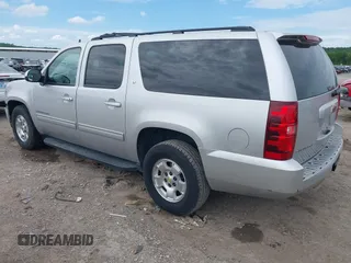 2011 Chevrolet Suburban LT with VIN 1GNSCJE05BR294452, listed as a IAAI auction lot 42107580 with 165,313 mi miles and . Bid and sale history available at DreamBid. Image 3.