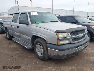 2004 Chevrolet Silverado 1500 Crew Cab LS with VIN 2GCEC13T941407673, listed as a IAAI auction lot 41056067 with 290,186 mi miles. Bid and sale history available at carsss.com. Image 1.