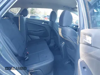 2020 Hyundai Tucson SE z VIN KM8J2CA49LU209117, wystawiony jako IAAI lot #41214916 z przebiegiem Nie podano mil oraz . Historia ofert i sprzedaży dostępna na DreamBid. Obrazek 8.