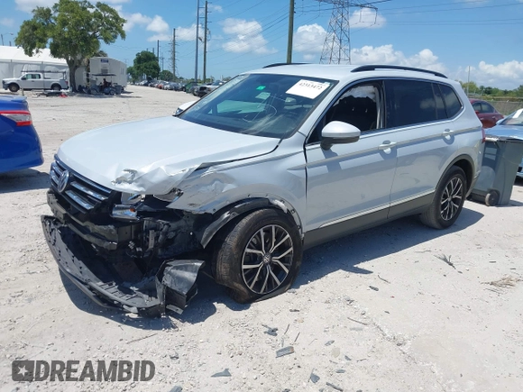 2018 Volkswagen Tiguan SEL с VIN 3VV3B7AX2JM018897, выставлен на аукционе IAAI как лот 42313472 с пробегом 97 362 миль миль и . История ставок и продаж доступна на DreamBid. Изображение 17.