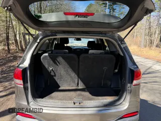2016 Kia Sorento LX with VIN 5XYPGDA50GG134006, listed as a Copart auction lot 53333085 with 140,200 mi miles and Clean Title. Bid and sale history available at carsss.com. Image 9.
