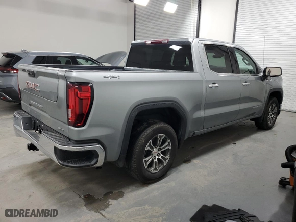 2024 GMC Sierra 1500 SLT with VIN 1GTUUDED7RZ369018, listed as a Copart auction lot 48046785 with 20,923 mi miles and Clean Title. Bid and sale history available at carsss.com. Image 3.