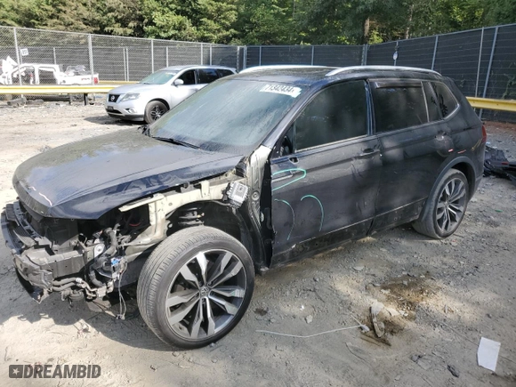 2020 Volkswagen Tiguan SEL Premium R-Line with VIN 3VV4B7AX9LM164690, listed as a Copart auction lot 71342434 with 62,009 mi miles and Salvage Title. Bid and sale history available at carsss.com. Image 1.