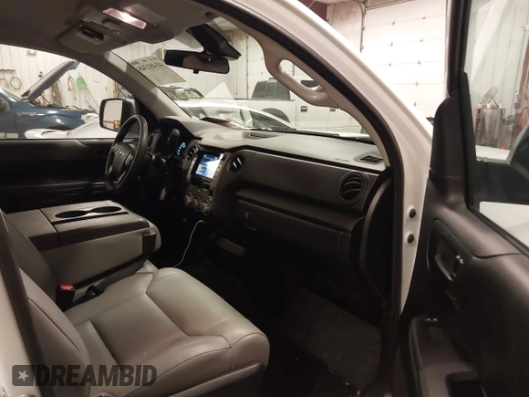 2021 Toyota Tundra 2WD SR with VIN 5TFTY5F11MX012464, listed as a IAAI auction lot 41481348 with 21,455 mi miles. Bid and sale history available at carsss.com. Image 5.