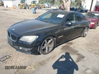 2012 BMW 7 Series 750i z VIN WBAKA8C52CDX01483, wystawiony jako IAAI lot #42626956 z przebiegiem 168 729 mil mil oraz . Historia ofert i sprzedaży dostępna na DreamBid. Obrazek 2.